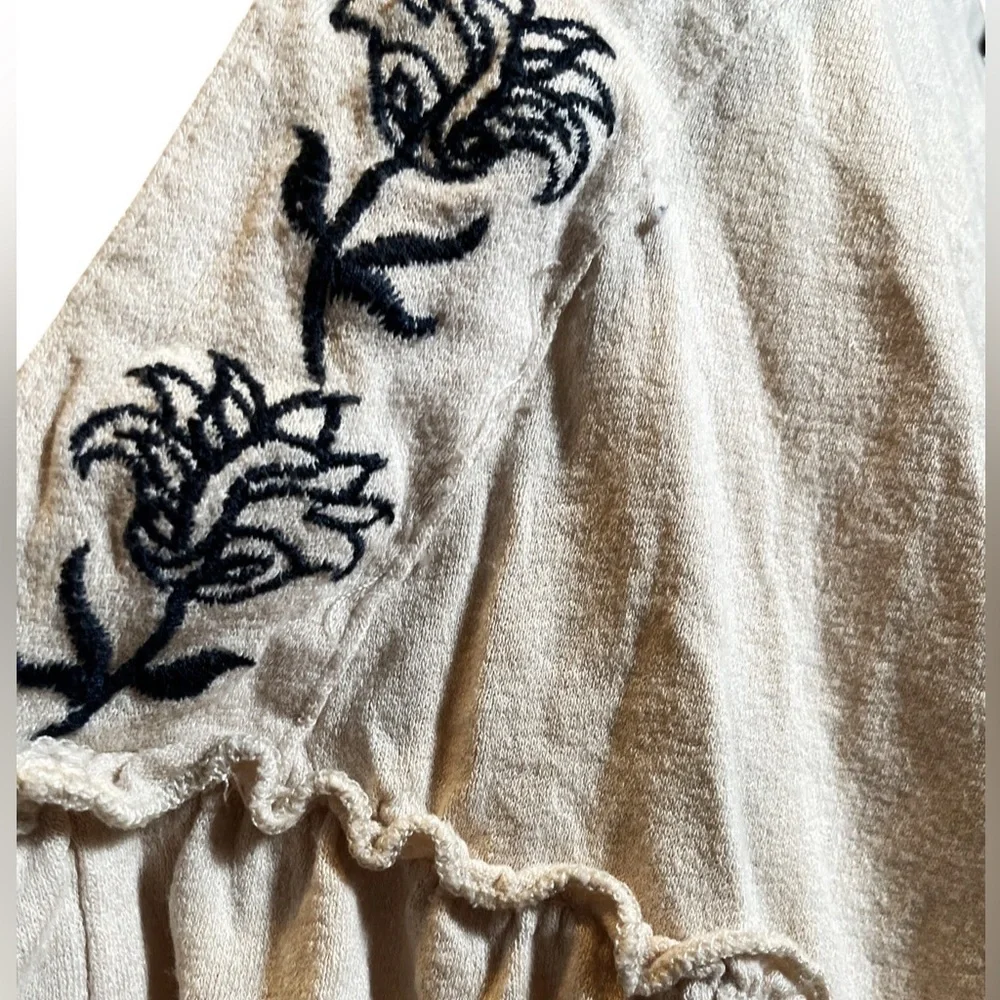 Embroidered Boho Sleeveless Top with shoulder ties Wide V-neck M medium Altar’d - Picture 5 of 6